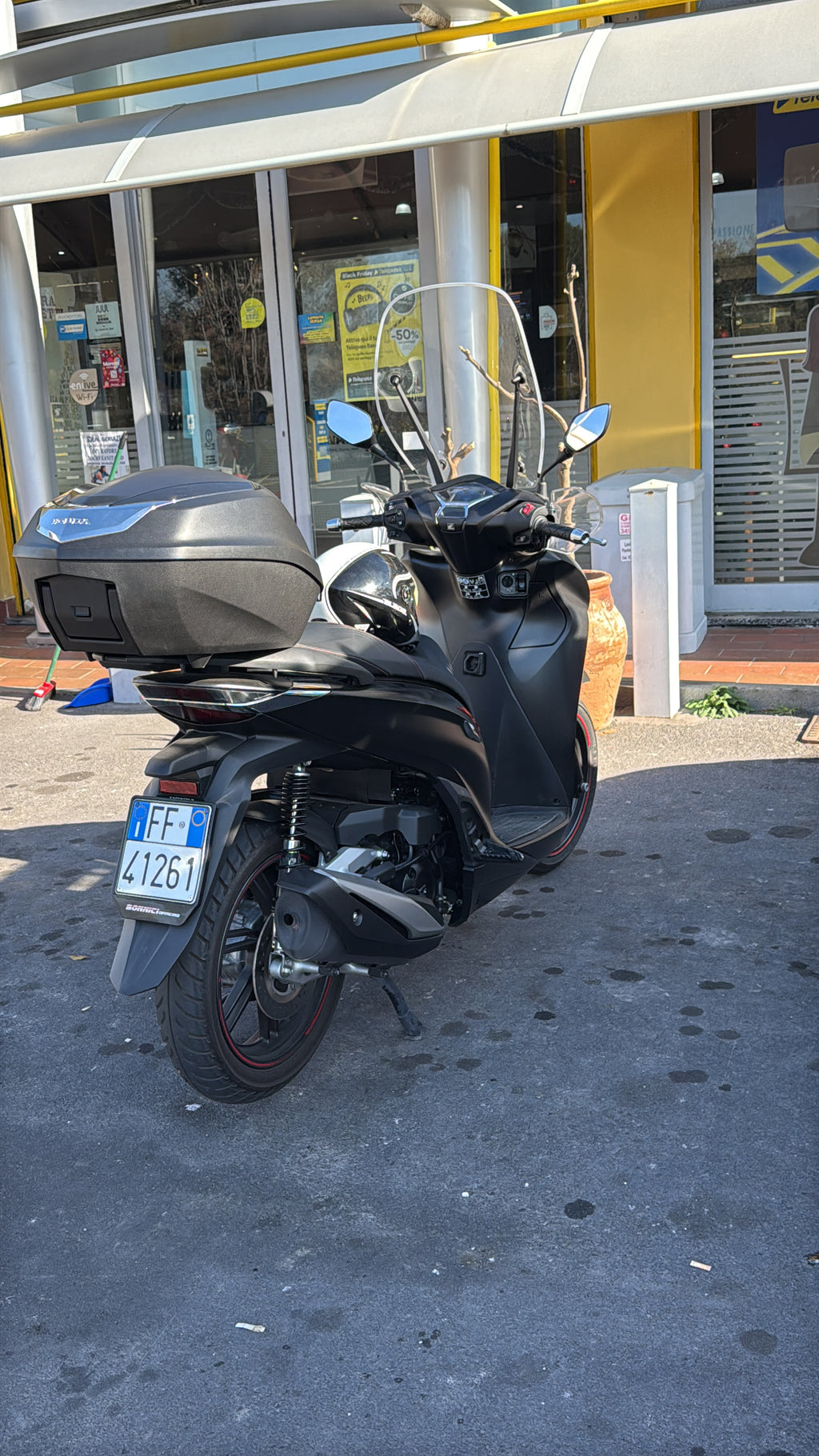 Honda sh350 2023 8000km
