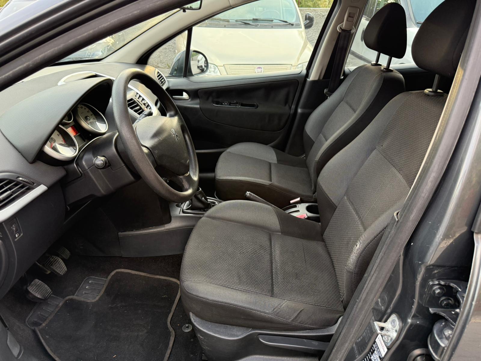 Peugeot 207 SW 1.4 benzina