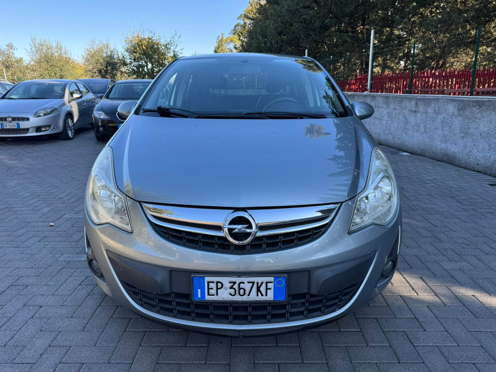 Opel Corsa 1.2 benzina/gpl