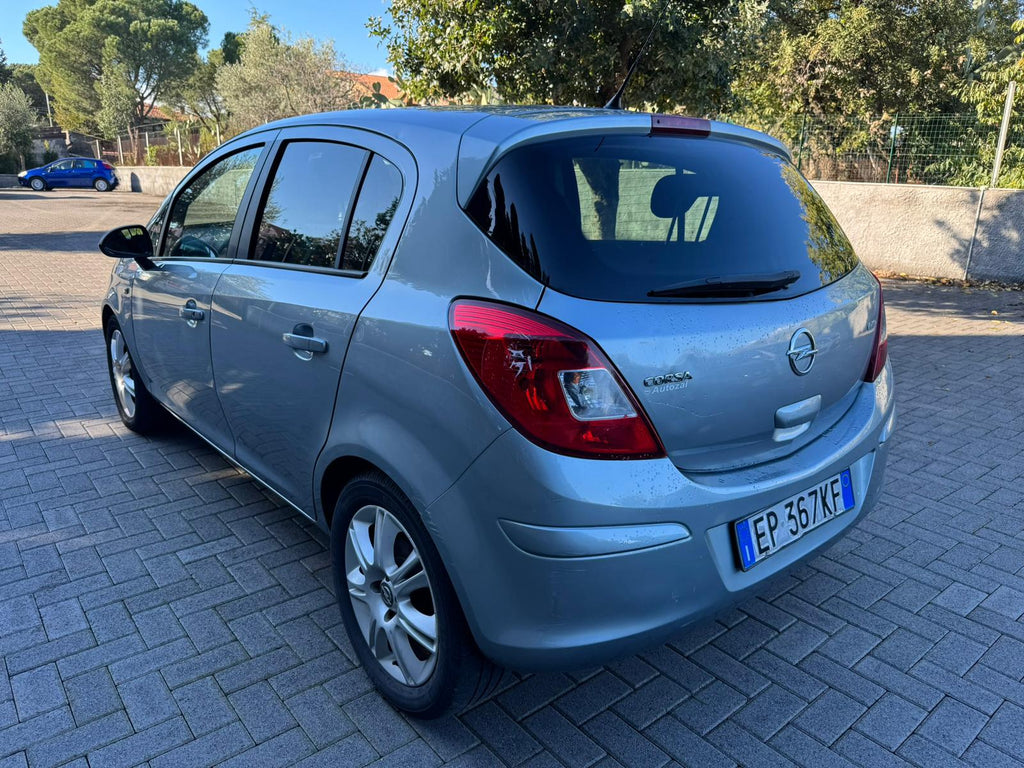 Opel Corsa 1.2 benzina/gpl