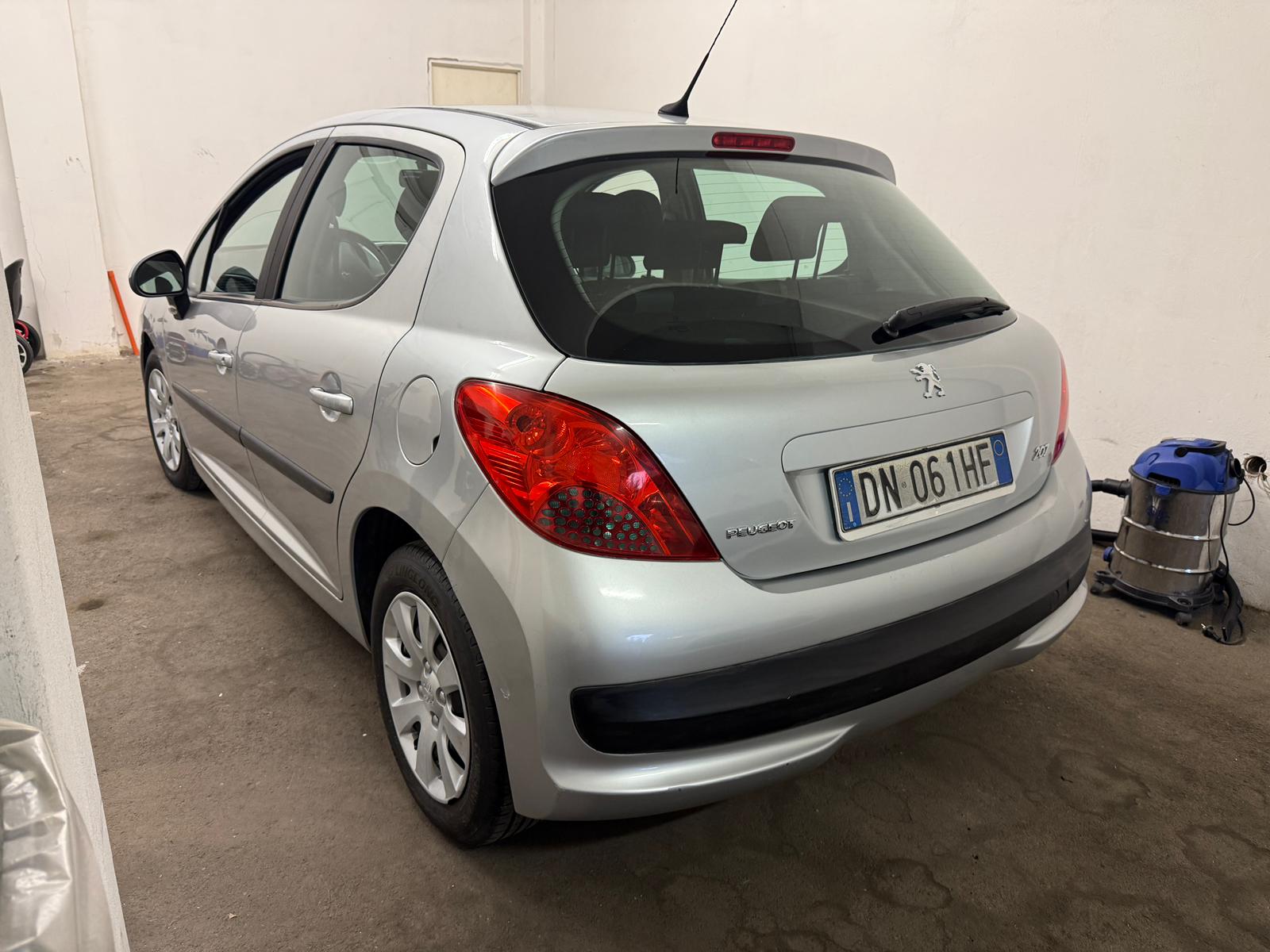 Peugeot 207 1.4 Hdi